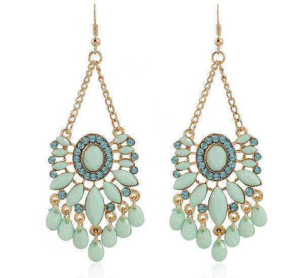 Liven Up Your Wardrobe with Green Accessories - West Coast Cowgirl