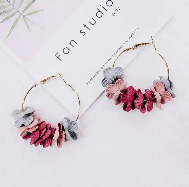 Earrings for women Charm Modern Girls Simple Fashion Jewelry Petals Gifts Cute Trends Dangler Eardrop Hoop Earring