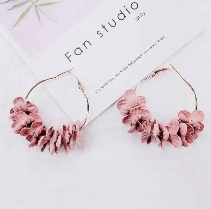 Earrings for women Charm Modern Girls Simple Fashion Jewelry Petals Gifts Cute Trends Dangler Eardrop Hoop Earring